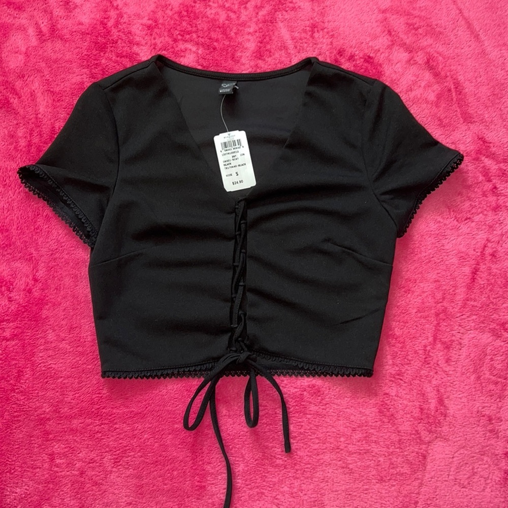 Windsor Black Crop Top. NWT!